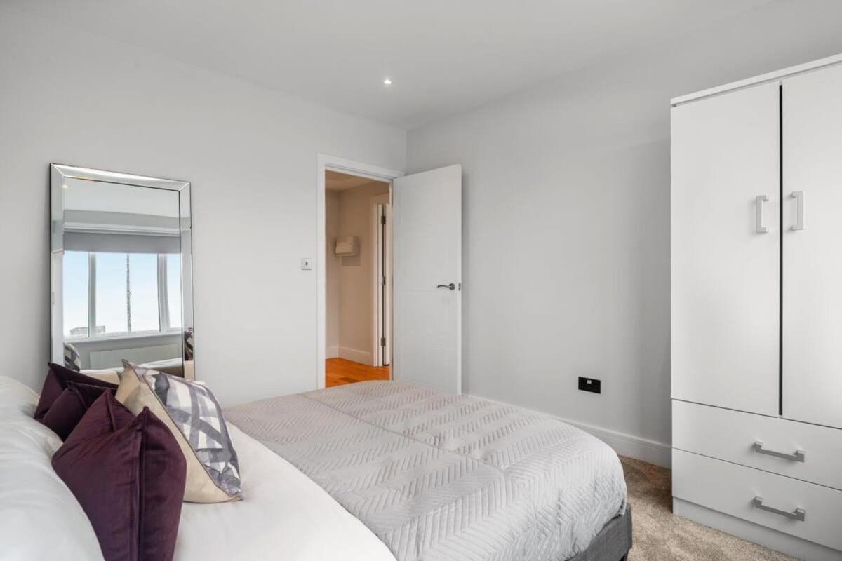 Lovely 1 Bedroom Apartment In The Heart Of Истли Экстерьер фото